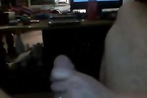 My fat girlfriend with giant knockers knows how to engulf my weenie