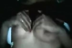 Web camera doxy exposes her hot but petite mambos