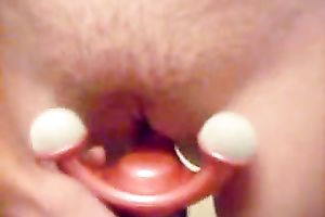 Webcam solo with a skinny golden-haired fucking her vag with a massager