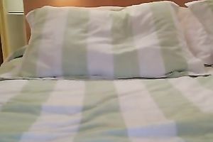 Slim cam blond fingers her fascinating muff to orgasm