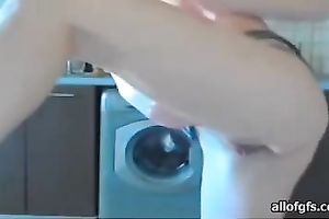 Amateur slutty wife demonstrates her curvy body and moist arse