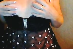 Amateur dark brown shows her soaked natural marangos for the web camera