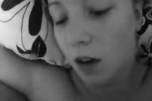 Frisky dark brown white girlfriend getting her lips glazed with cream