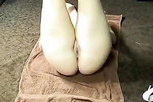 Extra marvelous twerker is packing some serious junk in the trunk