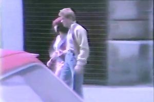 Horn-mad dark brown acquires lustful in the car and sucks her BF' schlong