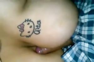 Gal with a tattoo on her billibongs gives me a oral-service in POV movie