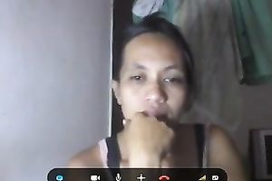 Super bosomy Filipina mamma undresses and boasts of her large naturals