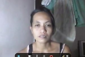 Super bosomy Filipina mamma undresses and boasts of her large naturals