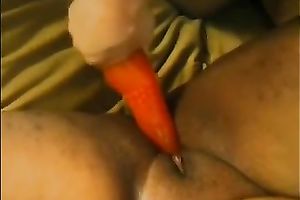 Obese swarthy hussy acquires her fur pie toyed to agonorgasmos indoors