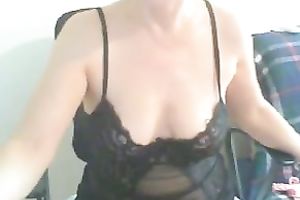 This sexually excited brunette hair craves to show me her intimate parts