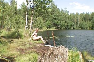 Ardent and hawt blondie acquires full bare in advance of swimming