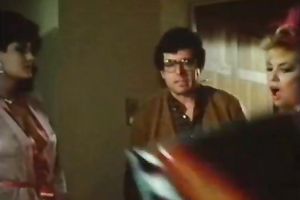 Redhead milf with short hair receives her tight cunny nailed on the sofa