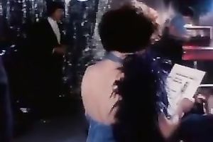 Blonde perverted honey acquires an intensive rug munch from her ally