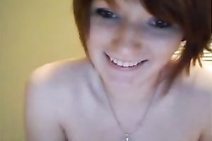 Skanky cam model with trimmed wet crack can't live without masturbating on livecam
