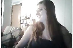 Chubby UK brunette hair sweetheart flashed her nice-looking boobs for a sec
