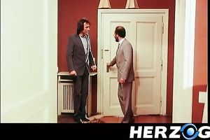 Blonde milf wench widens her legs for three dudes on the chair