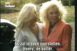 Two marvelous blondes face sitting and snatch licking scene