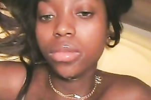 Plump and moist lips of my swarthy girlfriend used for cum painting