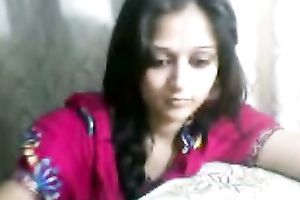 This hawt Indian teen playgirl looks so much more good in nature's garb