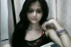 This hawt Indian teen playgirl looks so much more good in nature's garb