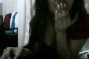 This hawt Indian teen playgirl looks so much more good in nature's garb