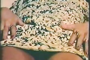 Dark haired immodest harlot gets excellent mish pose hammering