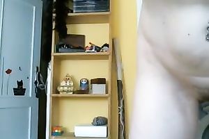 Hot cam movie with a pierced milf flashing her meaty muff