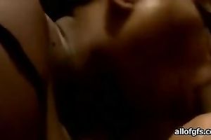 Thick ebon sweetheart actually knows how to worships her lover's chocolate cock