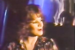 Beautiful brunette hair with shaggy hair lets her dude fuck her in missionary position