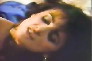 Beautiful brunette hair with shaggy hair lets her dude fuck her in missionary position