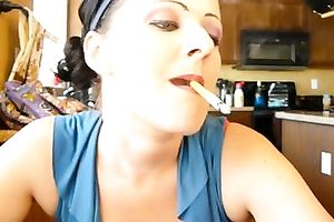 I have a smokin' fetish and this woman is driving me mad