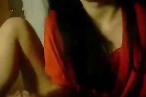 Raven haired trollop knows how to give a good tugjob