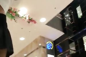 That amazing brunette hair chick in the mall flashing butt