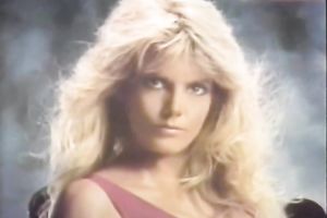 Perverted red head receives her bushy fur pie gangbanged at the gym