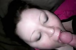My hungry girlfriend knows how to give a mind blowing oral job