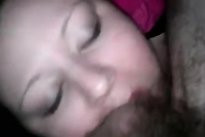 My hungry girlfriend knows how to give a mind blowing oral job