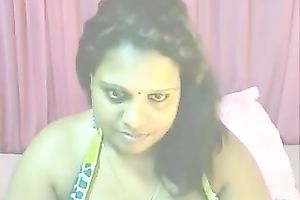 Indian auntie on livecam teases me with her large scoops