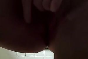 Amateur white bitch takes her jeans off and masturbates her love tunnel