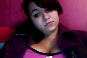 Chubby brunette hair flashes her wobblers and wazoo for the cam