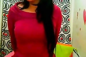 Strikingly gorgeous Latina chick masturbates for me on livecam