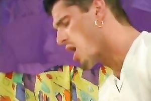 Salacious dark brown hottie with great body pleases 2 chaps