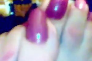 Watch me rubbing my pedicured feet against every other