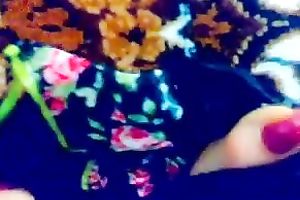 Watch me rubbing my pedicured feet against every other