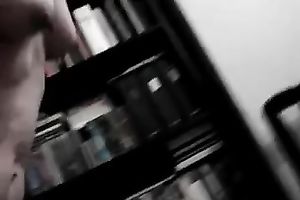 OMG fellows I am so soaked right now and I wish to play with my pussy