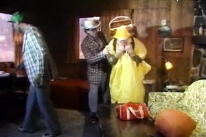 Fuck starving girlies eat their smelly cookies passionately