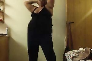 Fat skank dances in front of livecam in homemade solo