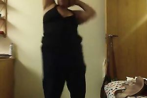 Fat skank dances in front of livecam in homemade solo