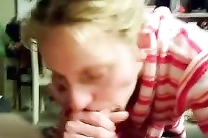 Cock crazed hoe sucks her boyfriend's 10-Pounder with excitement