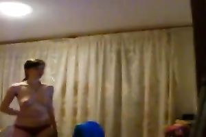 Homemade episode with my topless GF cleaning our flat