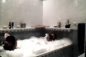 I indeed like taking bathroom with 2 spoiled women at one time